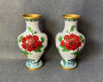 Vintage Cloisonne Vases Pair Mirrored Symmetrical White Floral Peony Birds - Brass Enamel Jingtailan Urn Set - Chinoiserie Hollywood Regency