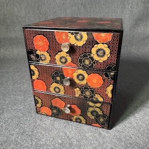 Decorative Japanese Lacquerware Jewelry Box, Miniature 3-Drawer Dresser, Trinkets Office Craft Storage, Flower Art, Vintage Home Decor Gifts