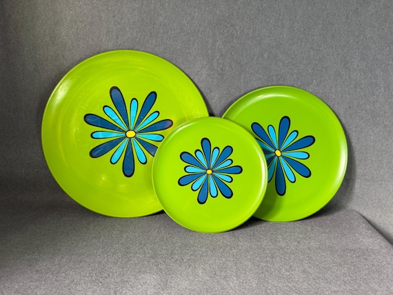 Vintage MCM Flower Power Nesting Trays Set of 3 Mod 1970s Avocado