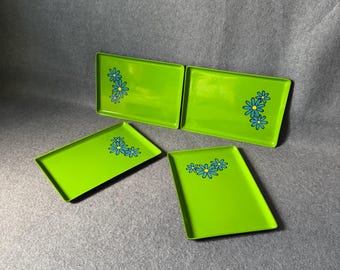 Vintage 70s Mini Lacquer Trays Set of 4, Retro Green Blue Daisy Flower Power Trinket Dishes, Mid Century Modern Coasters Catchall