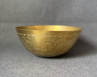 Large Vintage Etched Brass Dragon Bowl 9" - Chinoiserie Chinese Centerpiece - Hollywood Regency Gold Decor - Asian Antique Catchall Dish