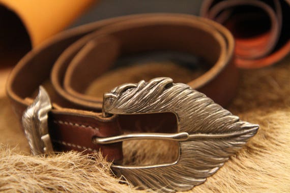 feather belt buckle