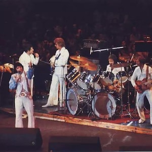 Elvis and the YCB band on stage Fridge ,magnet