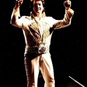 Elvis  On Stage in 1977  Fridge Magnet