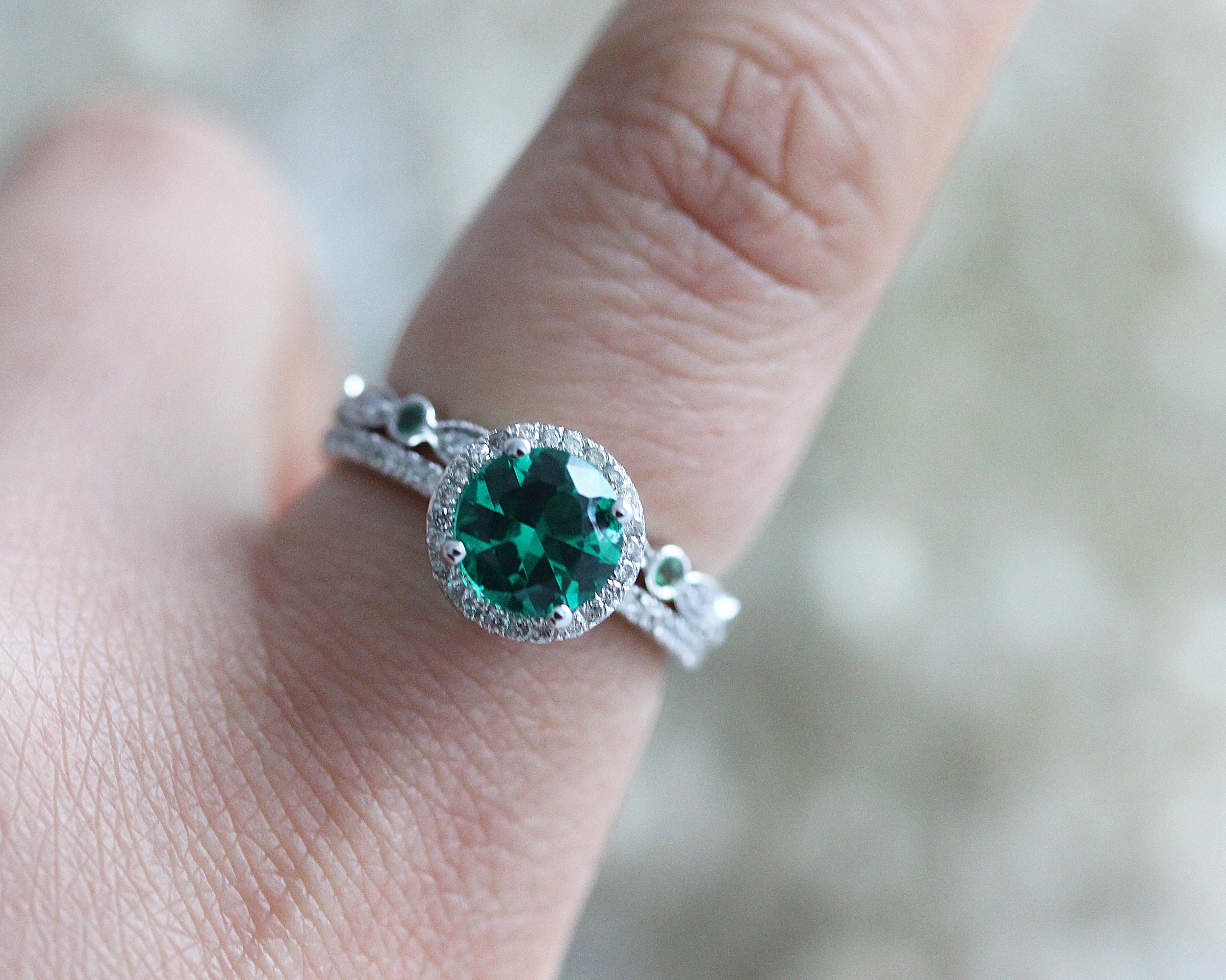 Classical Lab Created Emerald Ring Set Round Cut 7mm Engagement Ring