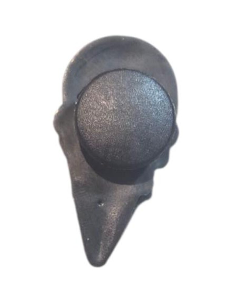Pode incluir: Uma rolha de garrafa cinza escuro com uma superf&iacute;cie texturizada e um topo redondo. A rolha tem um formato &uacute;nico, possivelmente para uma garrafa de vinho ou recipiente semelhante. O design &eacute; simples e moderno.
