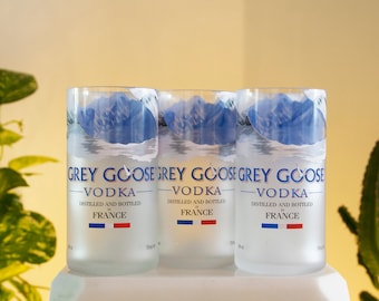 Grey Goose drinking glasses, Glasses, Vodka glasses, Bottle glasses, Design glasses, vodka gifts, bicchieri Grey Goose.