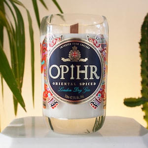 Ophir Dry Gin Sojakerze, Gin-Kerze, Sojawachs, Orientalische Upcycled-Kerze, Ophir Flasche, Kerzengeschenkidee, Flaschenkerze, Sojaflaschenkerze.