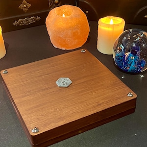 D20 Dice Box | Dice Vault | Dice Tray | Holder | Dungeons and Dragons | DM Gift | DnD | Pathfinder | Solid Dark Wood |  Magnetic Close