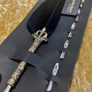 Stylo plume calligraphie Artisanat ancien pour jeux RPG comme Dungeons and Dragons et Pathfinder. Cadeaux D&D Cadeau RPG