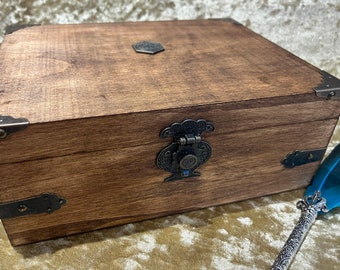 Chest Dungeons and Dragons Chest with metal D20 RPG box and DnD Dice Box