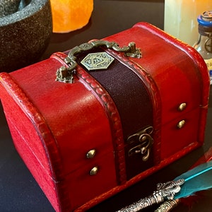 Old Chest | D20 |  Burgundy Leather Trinket Box | Wooden Chest box | Wood DnD Dice Box | Dungeons and Dragons | Pathfinder | Witchcraft