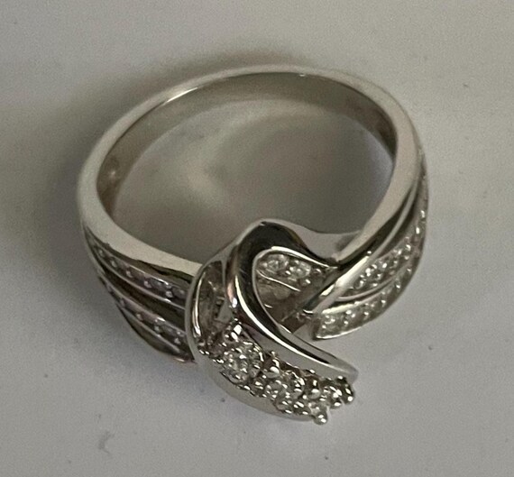 Sterling Silver CZ Statement Ring: Size 7.25 - image 3
