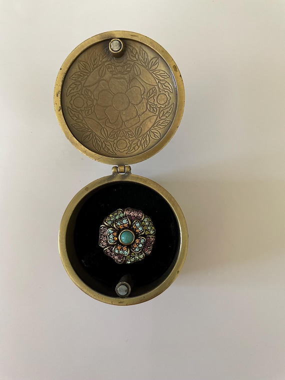 Heidi Daus Bold Statement Ring with Case - image 9