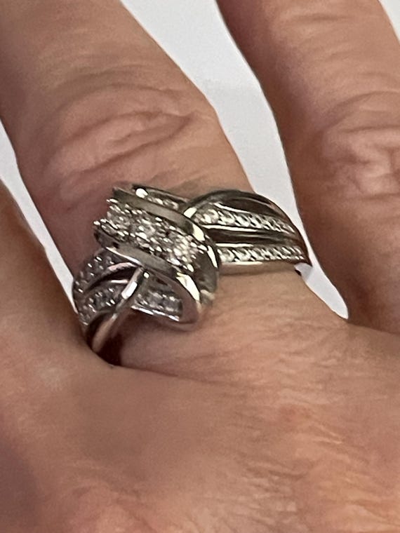 Sterling Silver CZ Statement Ring: Size 7.25 - image 10