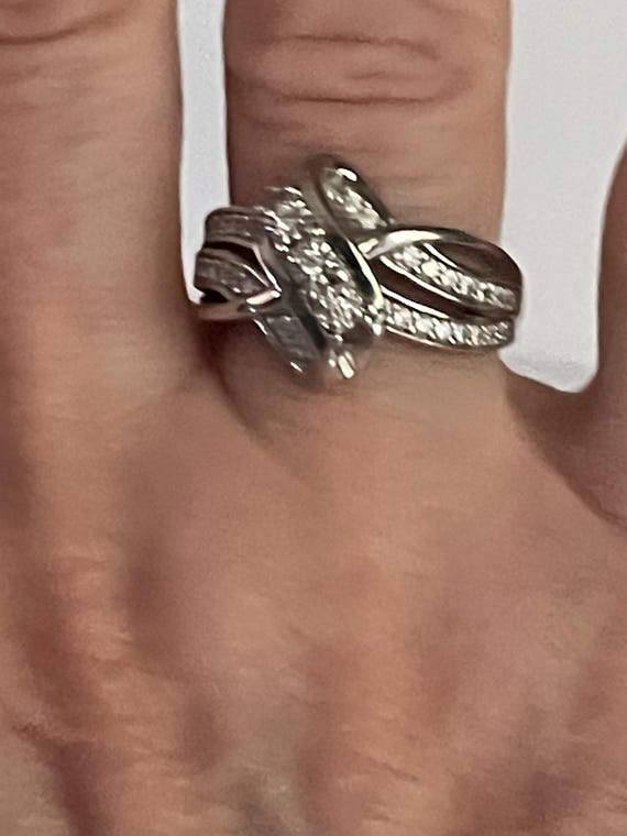 Sterling Silver CZ Statement Ring: Size 7.25 - image 8