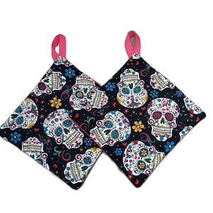 Pot holder for kitchen Pot Holder Set Oven Hot Pad Pot Holder for Cooking or Baking in a Pop Sugar Skull Fabric Print