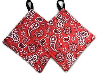 Pot holder for kitchen Pot Holder Set Oven Hot Pad Pot Holder for Cooking or Baking in a Western Red Bandana Fabric Print