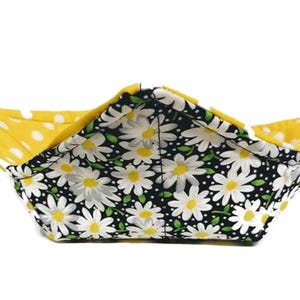 Bowl Cozy, Microwave Safe Cotton Pot Holder, Unique Gift Under 20 Dollars, House Warming Gift in a Black and White Daisy Fabric Print