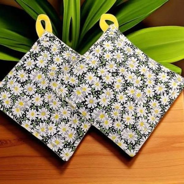 Pot holder for kitchen Pot Holder Set Oven Hot Pad Pot Holder for Cooking or Baking in a White Daisy Polka Dot Fabric Print