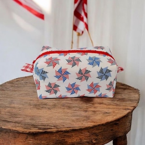 Cosmetic Bag, Box Bag, Travel Bag, Patriotic Gift, 4th of July Red White and Blue Pinwheels Box Zippered Travel Bag