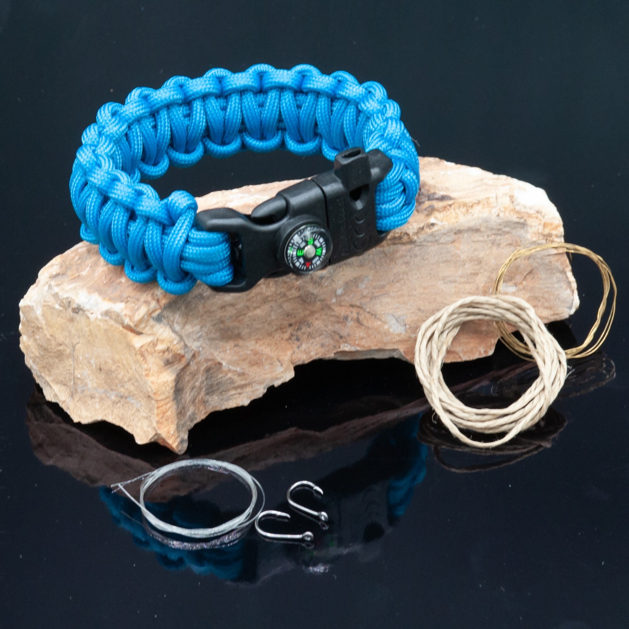 Paracord Survival Bracelet. 10 in 1 Ultimate Paracord bracelet-survival, Paracord Bracelet, gift,Fish Hooks, Multi Tool