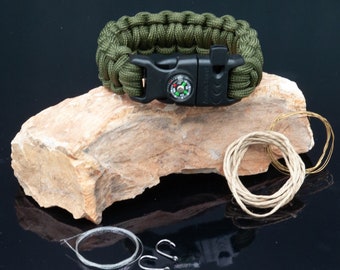 10 in 1 Ultimate Paracord Survival Bracelet. paracord bracelet-survival, paracord bracelet, bushcraft