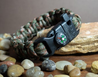 Paracord Bracelet, 5 in 1 survival bracelet, outdoors, hiking, flint, survival, camo, bushcraft, survival, multi tool,