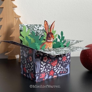 Carte de Noël lièvre. Carte boîte 3D pour furet putois, personnalisée. Porte-cartes cadeau de Noël.