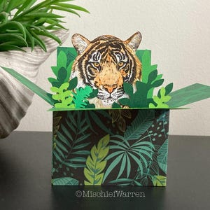Carte Tigre. Carte boîte 3D, vierge ou personnalisée pour ; Anniversaire, fête des mères ou des pères, Saint-Valentin, mariage. Porte-cartes cadeau.