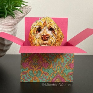 Carte Cockapoo Labradoodle dorée. personnalisé ; Porte-cartes d'anniversaire, Pâques, fête des mères, fête des pères. Cacatoès jaune ou labradoodle.