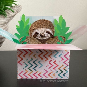 Faultier in der Box Karte Blank oder personalisiert; Geburtstag, Ostern, Muttertag, Vatertag, Glückwünsche. 3D Geschenkkartenhalter.