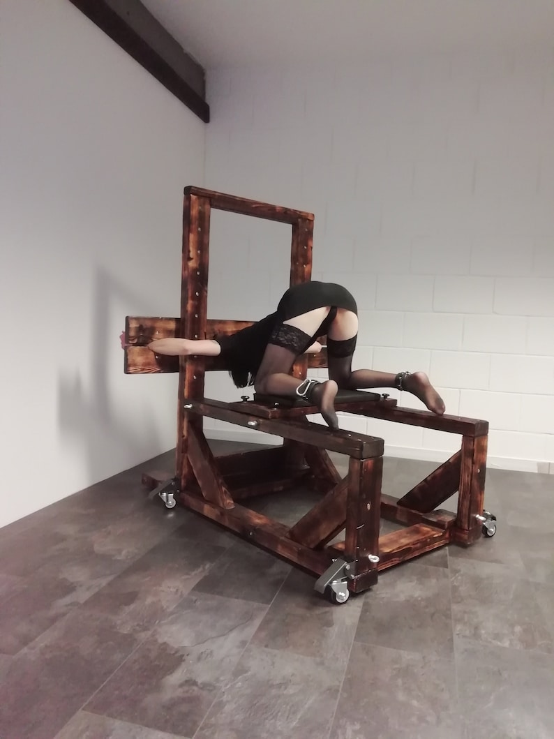 Universal Furniture Bondagebock Pranger SPANKING BENCH BDSM Dungeon 