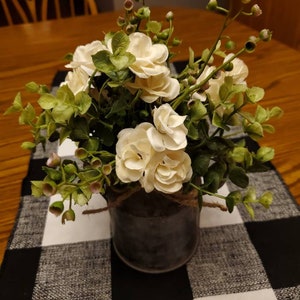 Farmhouse Centerpiece / Farmhouse Decor / Rustic Milk Can with Eucalyptus / Farmhouse Table Arrangement / Galvanized Greenery Arrangement 画像 10