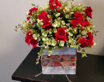 Centro de mesa estilo fazenda / Decoração estilo fazenda / Centro de mesa para o Dia dos Namorados / Arranjo de mesa para o Dia dos Namorados / Presente para o Dia dos Namorados / Cozinha e Banheiro