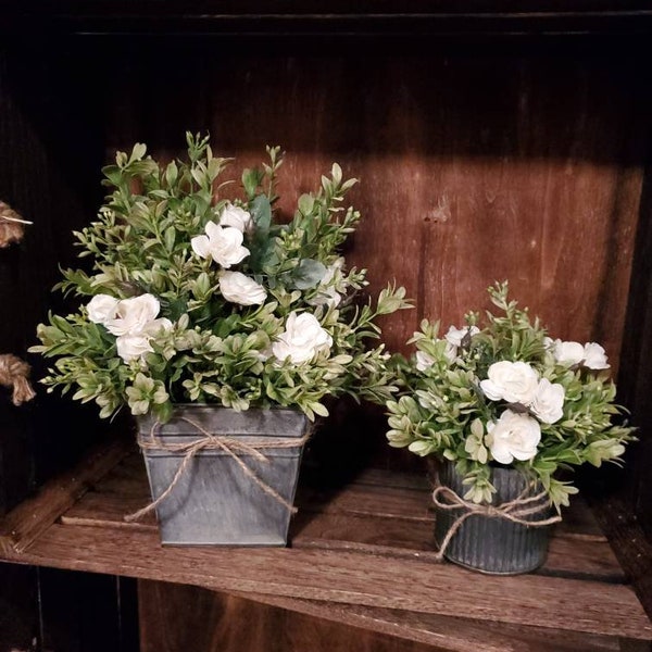 Farmhouse Centerpiece / Farmhouse Decor / Rustic Bucket with boxwood/ Farmhouse Table Arrangement /  Galvanized Greenery Centerpiece