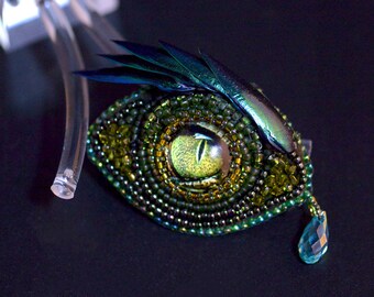 Green Dragon Eye Crystal Brooch - Celestial Beaded Jewelry