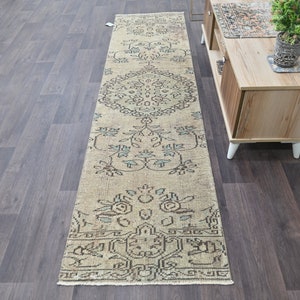 2’2”x8’8” Ft Turkish Runner, Vintage Runner, Wool Runner, Oushak Runner, One-of-a-Kind Rug, 2x9 Hallway Rug, Kitchen Rug, Bedroom Rug 2x9