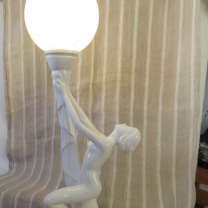 Jugendstil Art Keramik Stehlampe weiße nakte Frau Kugellampe | Etsy