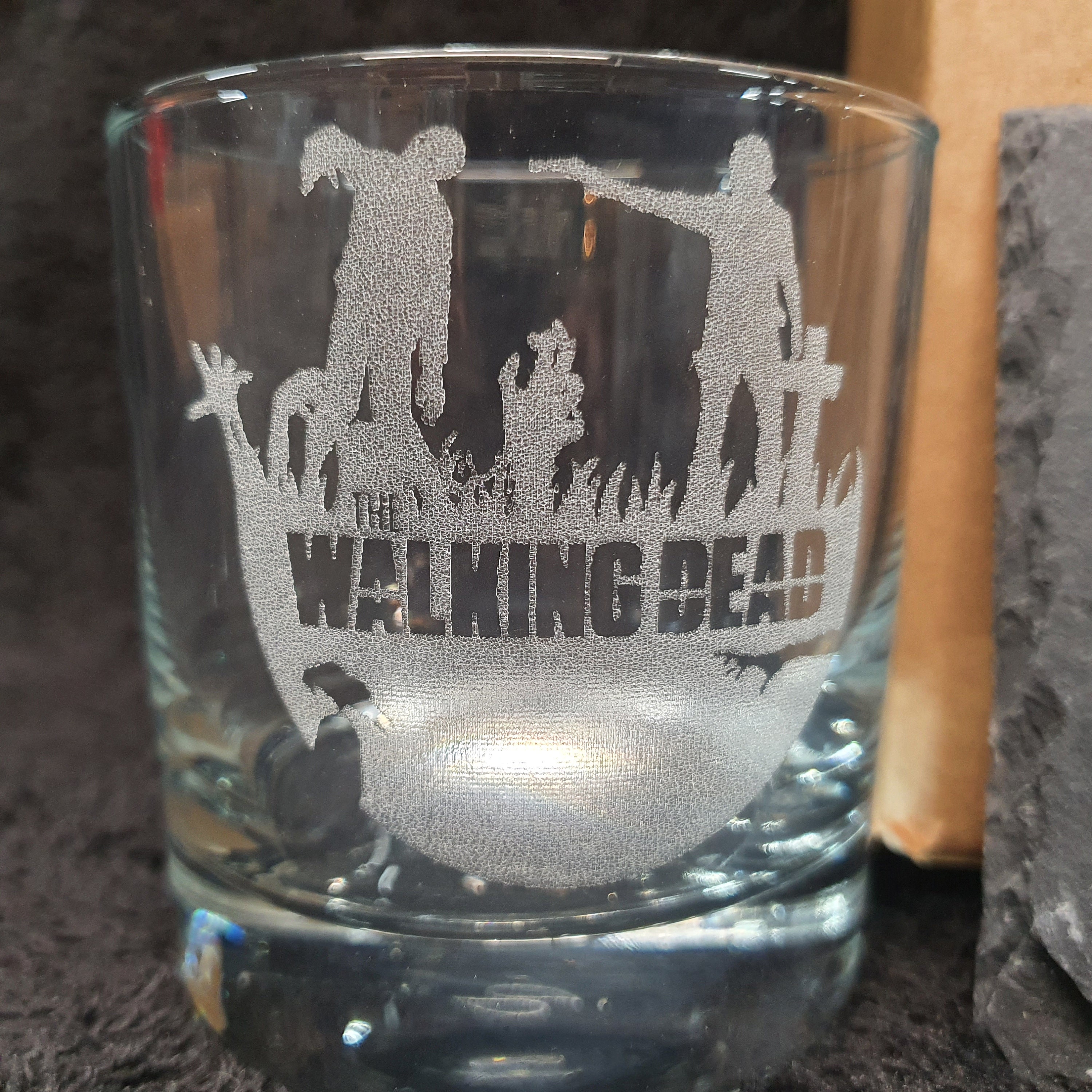 Walking Dead decanter gift box set can be personalised with Etsy