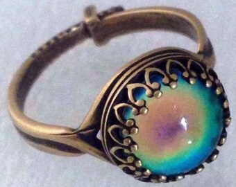 MOOD RING Small Round Golden Brass Crown Colorful Aurora Rainbow Adjustable Band Jewelry