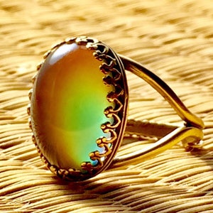 MOOD RING Large Oval Brass Crown Colorful Aurora Rainbow Adjustable Band Jewelry