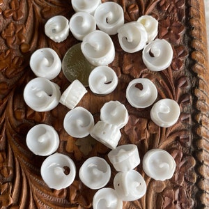 Vertagus Shell Wheel Beads, White Shell Beads, Beach Lovers Bead Stash, Shell Crafts, Grandmas Shell Beads, Boho Shell Beads (VERTS)