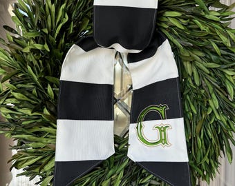 Faja con monograma de rayas negras - Bufanda con corona - Faja bordada personalizada - Personalizada - Regalo de boda - Novia - Cultivate Threads