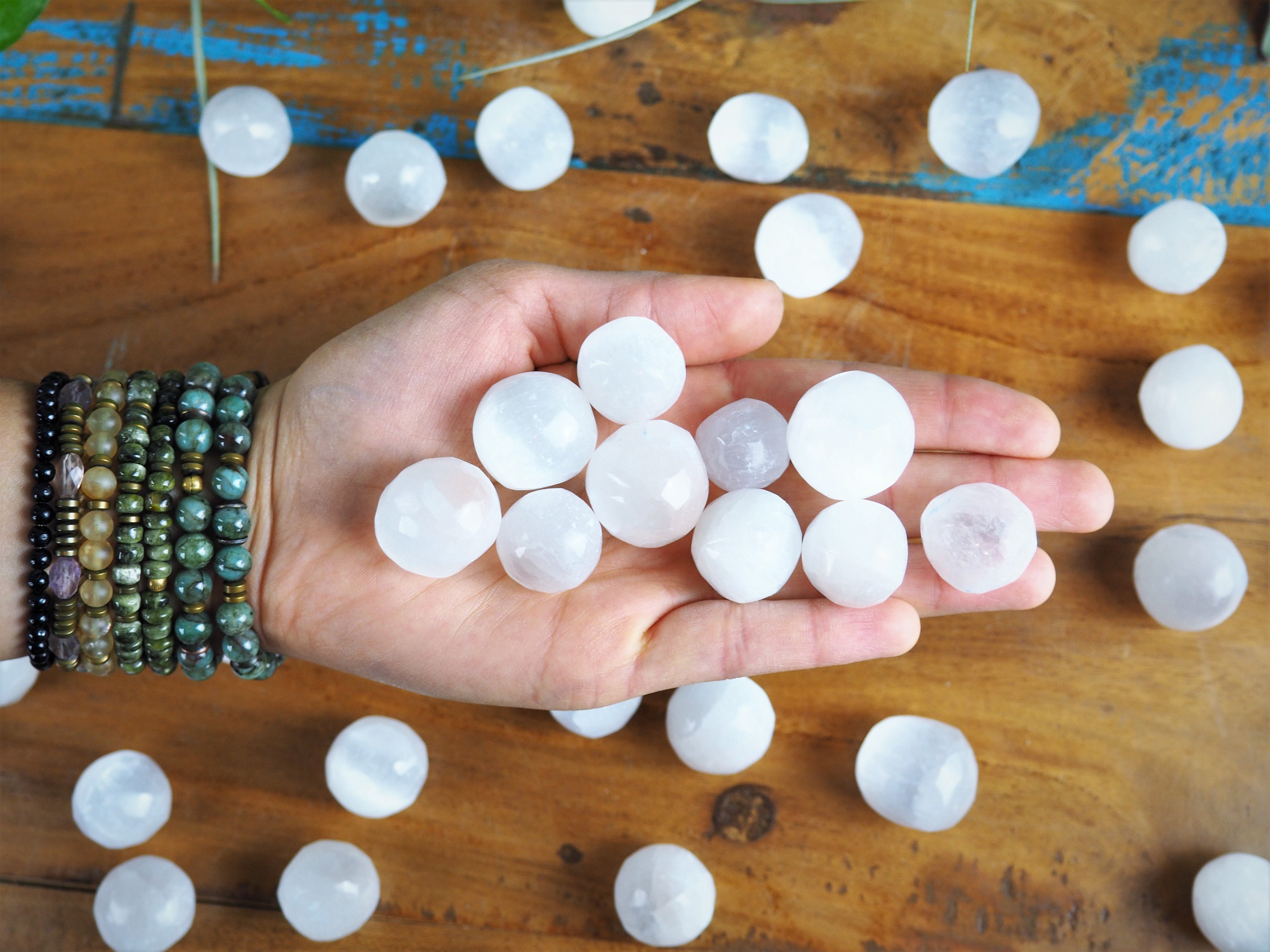 Tumbled White Selenite, Smooth Palm Stone, Worry Stone, Crystal of Mo…