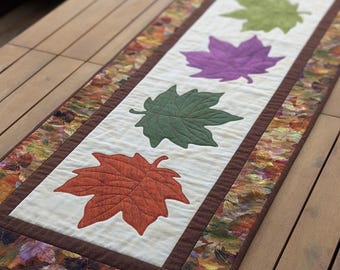 Maple Leaf Tischläufer - Digital Pattern