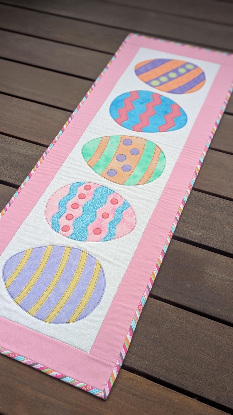 Easter Egg Table Runner - Digital Pattern - Etsy