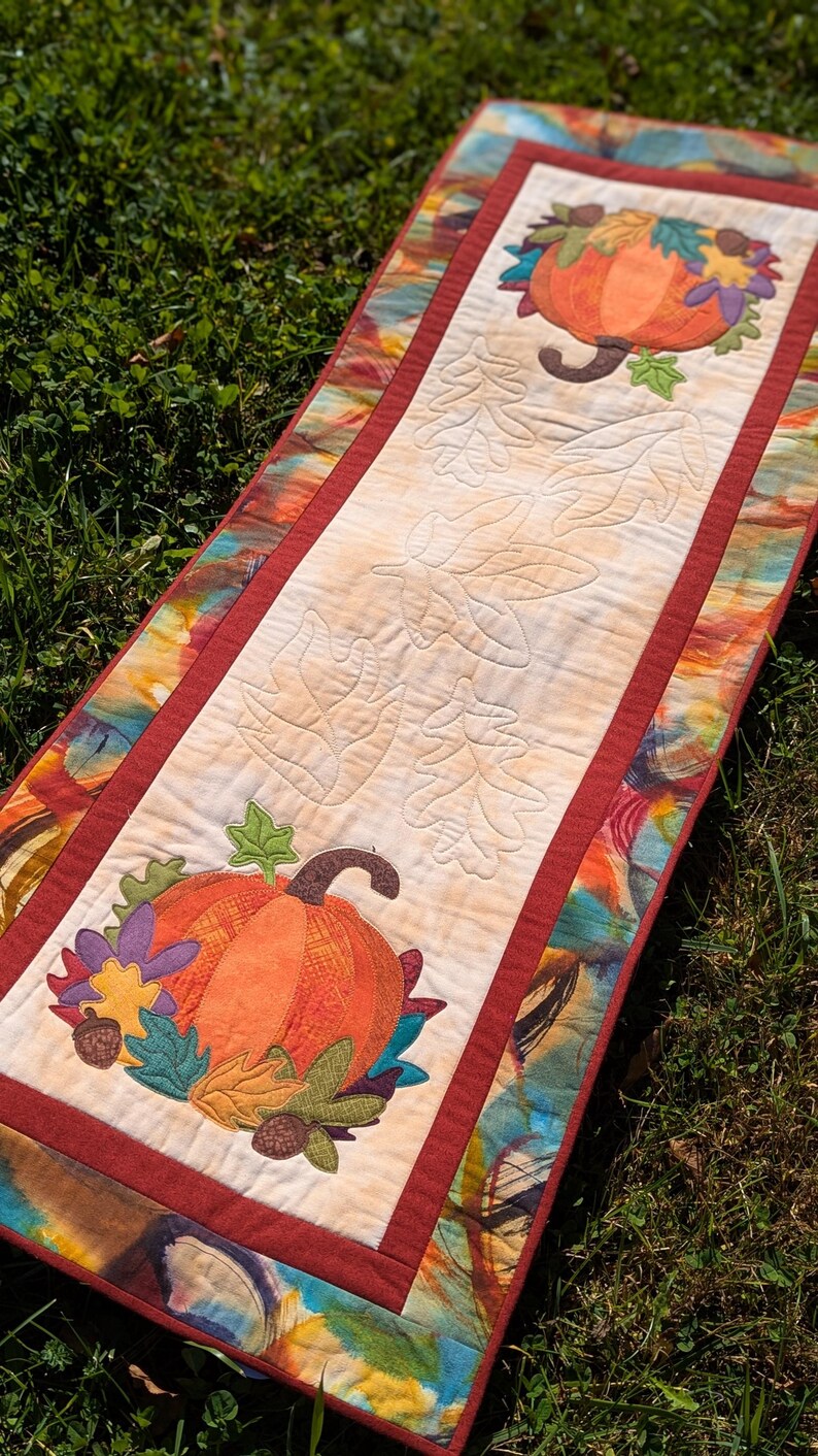 Fall Pumpkin Table Runner Quilt Pattern | Autumn Applique Sewing ...