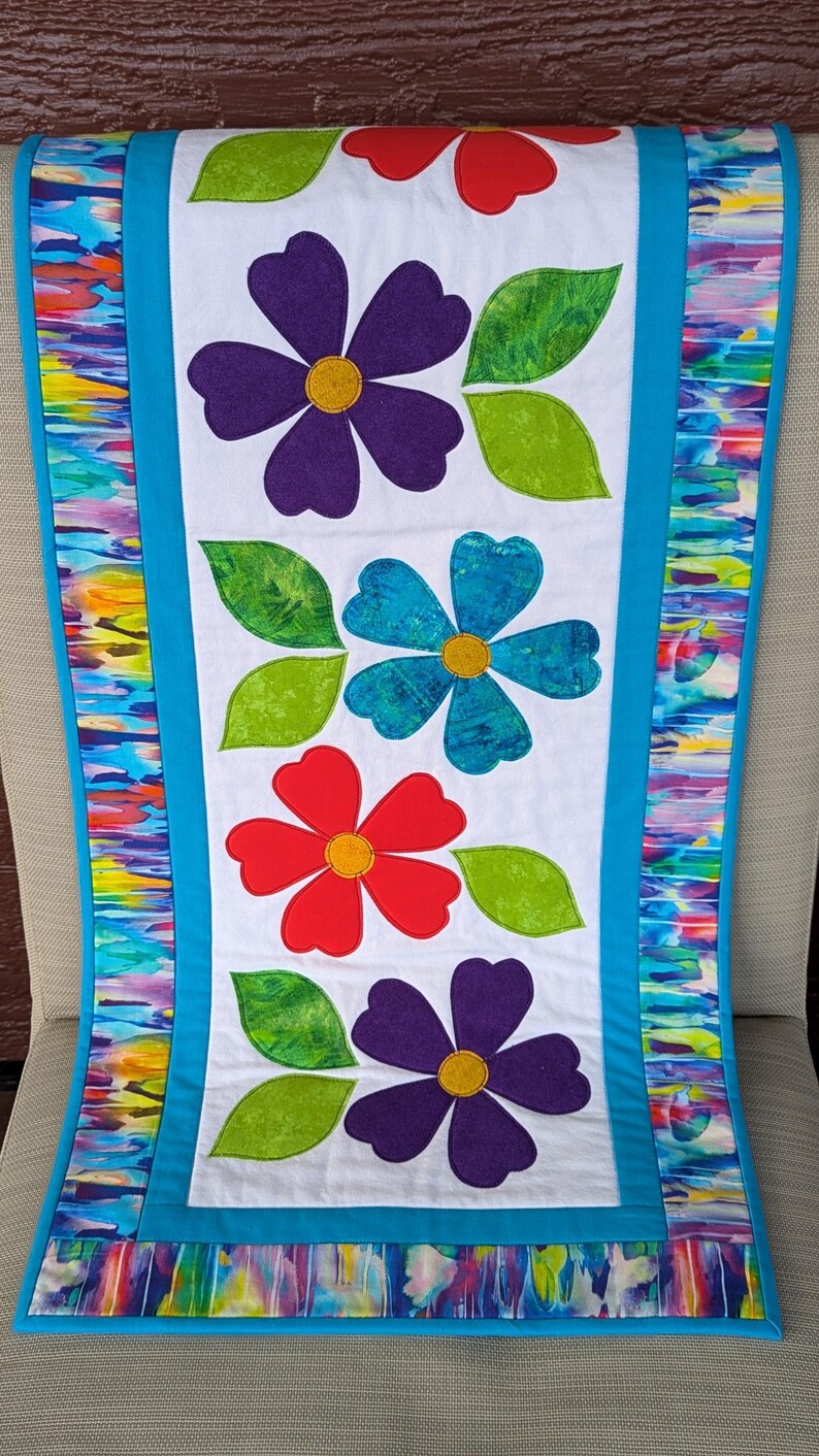 Summer Flowers Table Runner Quilt Pattern | Floral Applique Sewing ...
