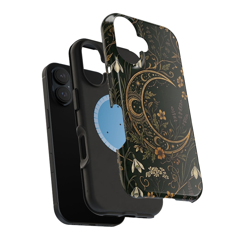 K&ouml;nnte beinhalten: Eine schwarze Smartphone-H&uuml;lle mit einem goldenen Mondsichel-Design, umgeben von detaillierten botanischen Illustrationen aus wei&szlig;en und orangefarbenen Blumen, Bl&auml;ttern und Ranken auf dunklem Hintergrund, gezeigt mit einem Telefon.